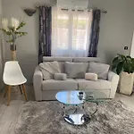 Maison, Hauteur De * Nîmes