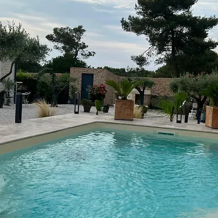Villa Maison, Hauteur De Nîmes