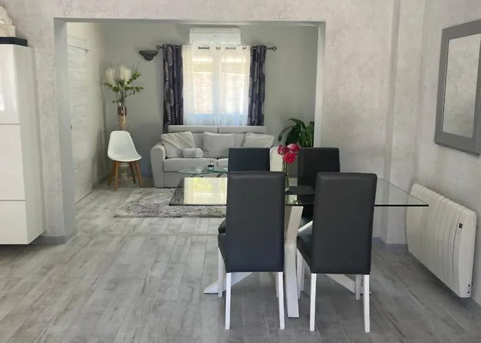 Maison, Hauteur De Nîmes