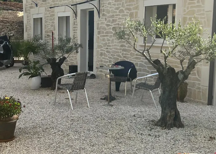 Villa Maison, Hauteur De Nîmes