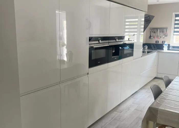 Maison, Hauteur De Villa Nîmes